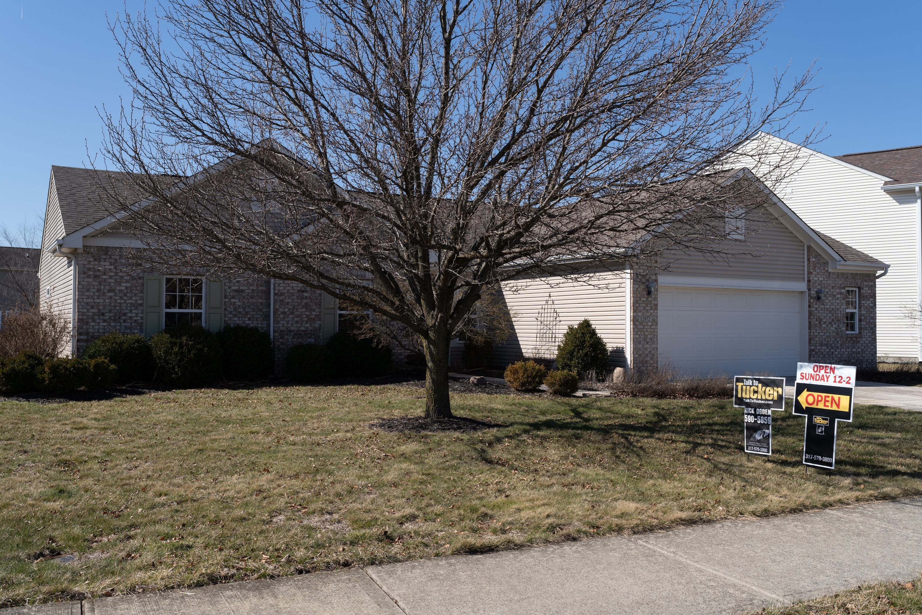 12972 Broncos Drive Fishers, IN 46037 - Photo 2 of 49