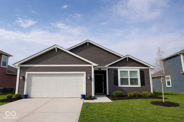 $299,900 | 1402 Buttercup Lane, Shelbyville, IN 46176