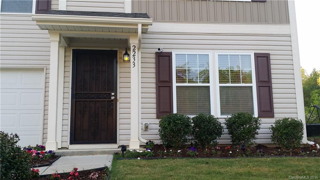 2233 Turtle Point Road Charlotte, NC 28262 - Photo 2 of 21 Gallery Image 2