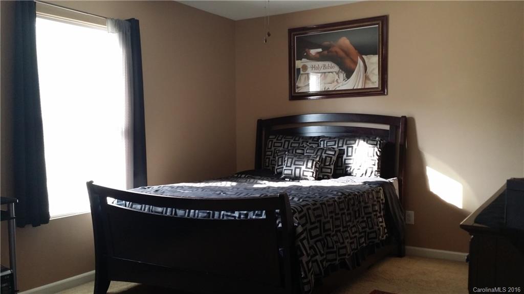 2233 Turtle Point Road Charlotte, NC 28262 - Photo 11 of 21 Gallery Image 11