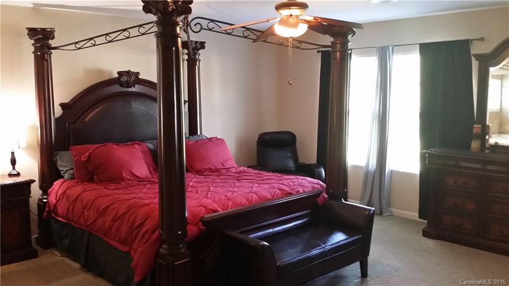 2233 Turtle Point Road Charlotte, NC 28262 - Photo 15 of 21 Gallery Image 15