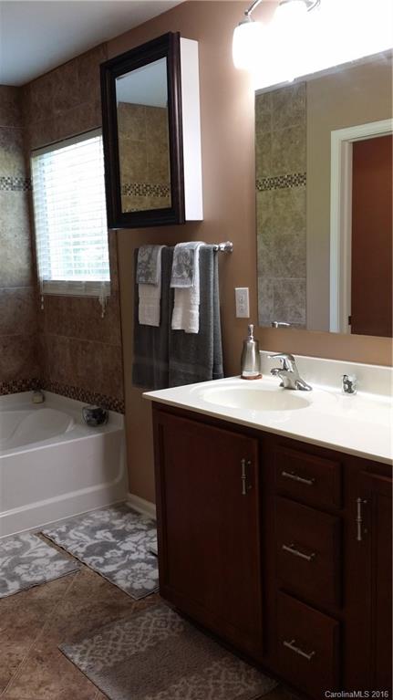 2233 Turtle Point Road Charlotte, NC 28262 - Photo 17 of 21 Gallery Image 17