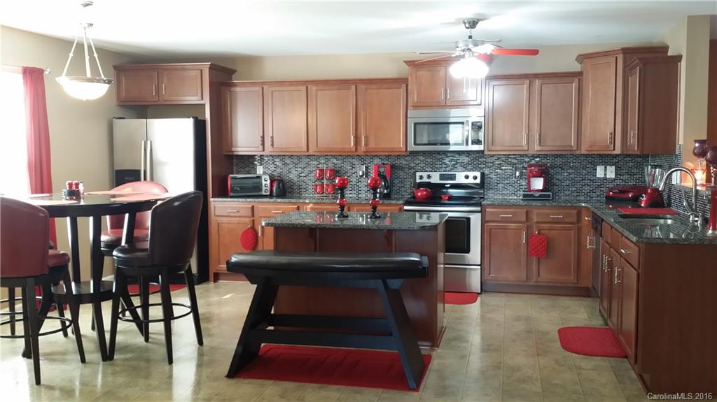 2233 Turtle Point Road Charlotte, NC 28262 - Photo 8 of 21 Gallery Image 8