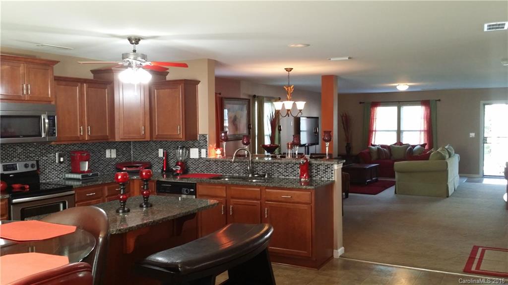 2233 Turtle Point Road Charlotte, NC 28262 - Photo 9 of 21 Gallery Image 9
