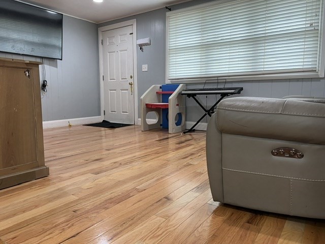 289 Burnham Road Lowell, MA 01852 - Photo 12 of 22