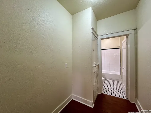 $575 | 1535 West Woodlawn Avenue, Unit 1, San Antonio, TX 78201