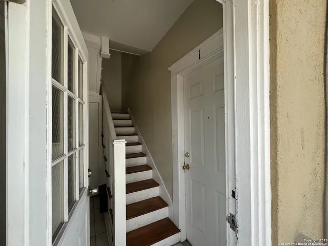 $575 | 1535 West Woodlawn Avenue, Unit 1, San Antonio, TX 78201