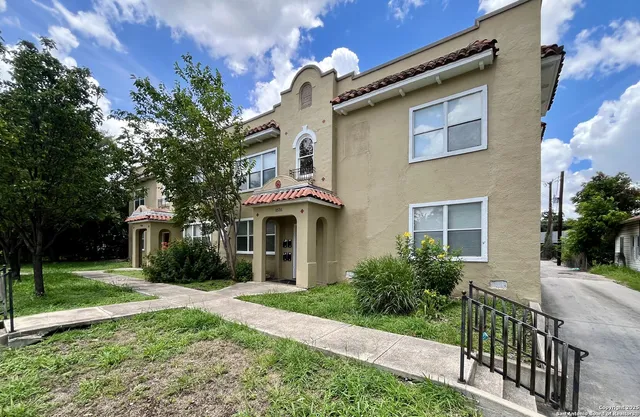 $575 | 1535 West Woodlawn Avenue, Unit 1, San Antonio, TX 78201