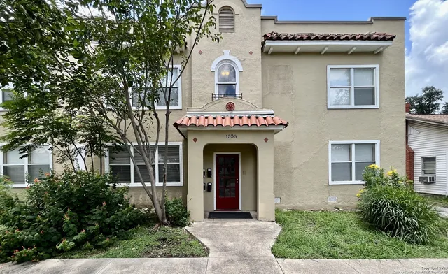 $575 | 1535 West Woodlawn Avenue, Unit 1, San Antonio, TX 78201