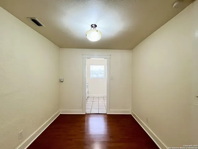 $575 | 1535 West Woodlawn Avenue, Unit 1, San Antonio, TX 78201
