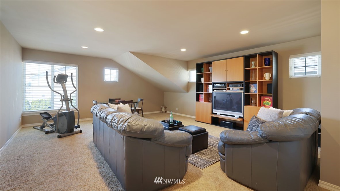 4807 Southeast 2nd Street Renton, WA 98059 - Photo 31 of 37