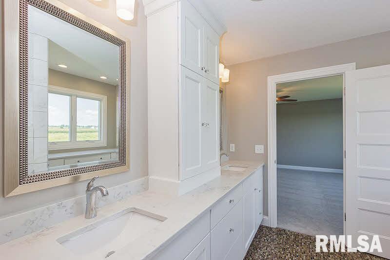 6543 Cardinal Road Bettendorf, IA 52722 - Photo 19 of 23 Gallery Image 19