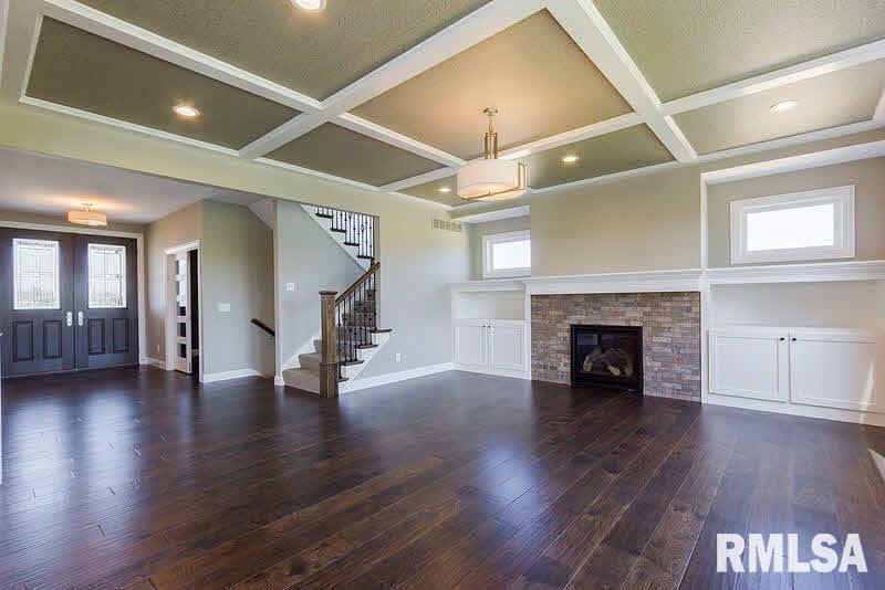 6543 Cardinal Road Bettendorf, IA 52722 - Photo 7 of 23 Gallery Image 7