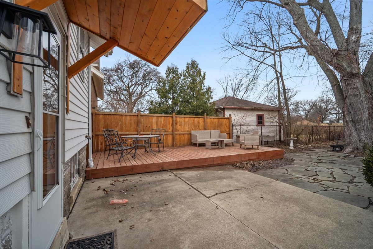 611 Vale Street Bloomington, IL 61701 - Photo 31 of 36 a view of a house with a yard