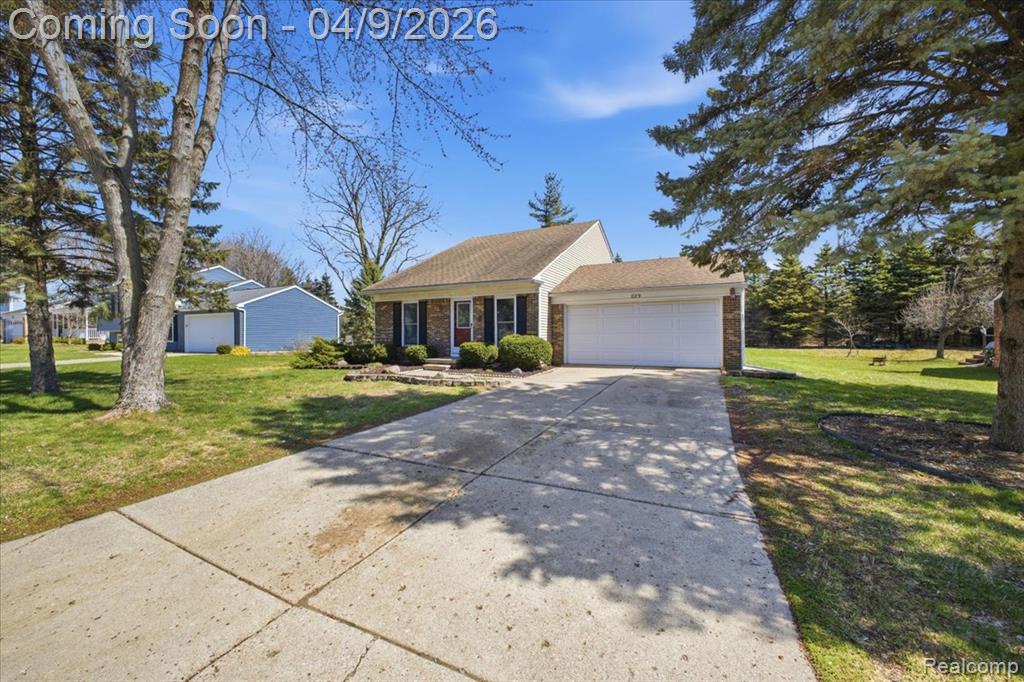 889 Hadley Road Rochester Hills, MI 48307 - Photo 2 of 54
