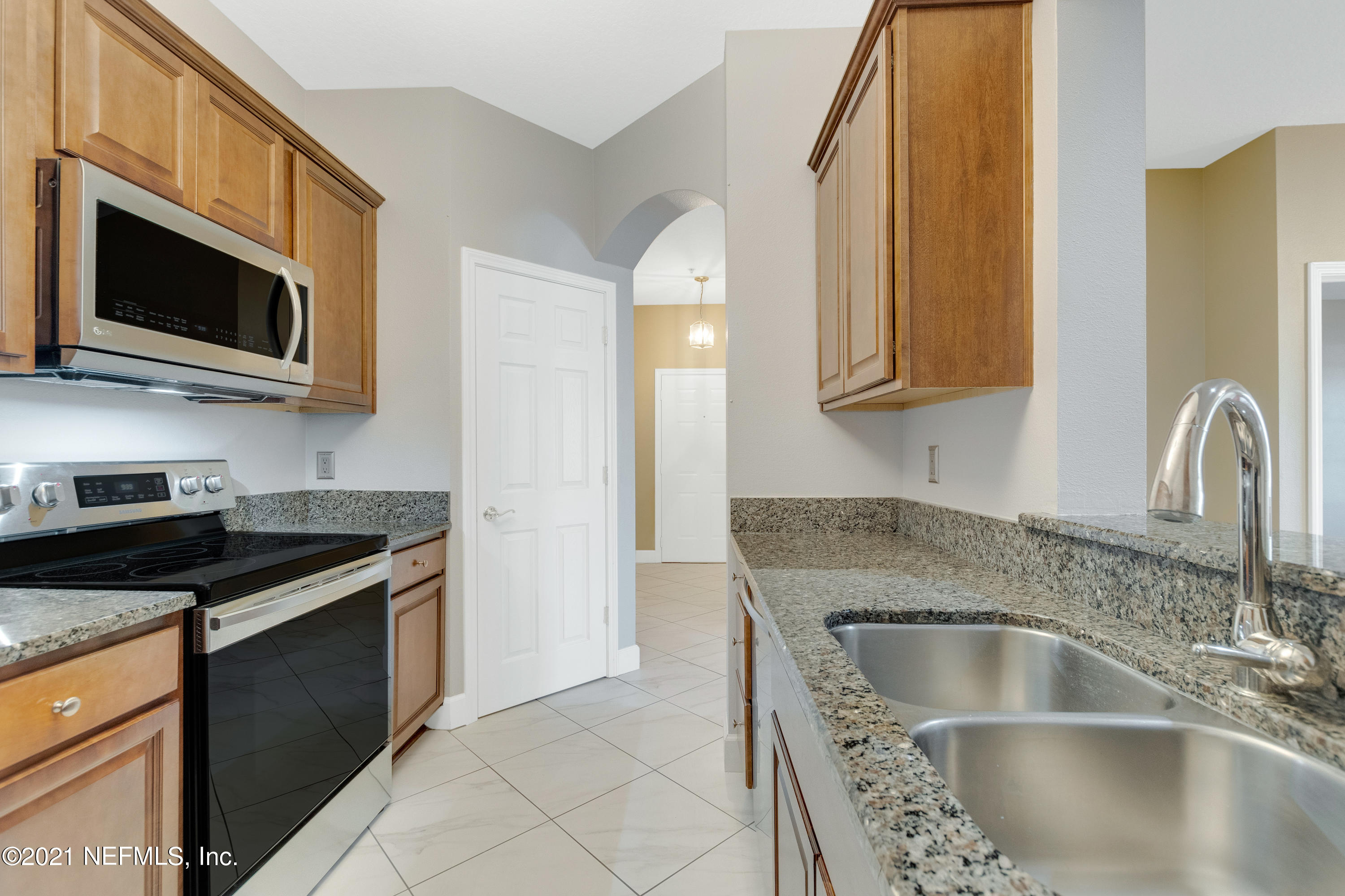 10550 Baymeadows Road, Unit 205 Jacksonville, FL 32256 - Photo 17 of 41 DSC_5424__
