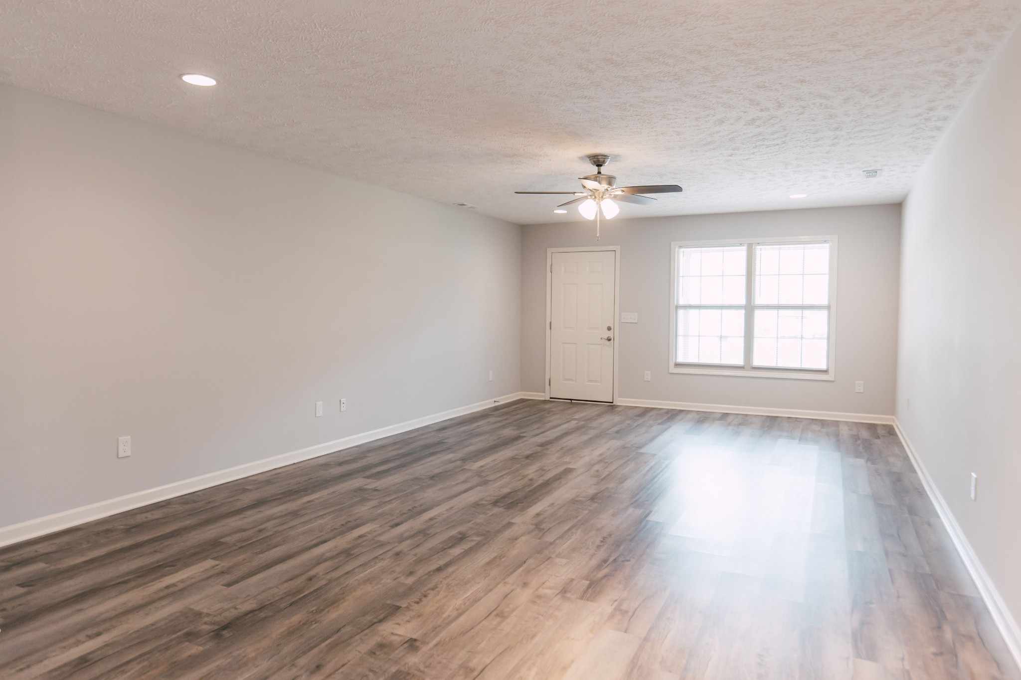 270 Hunt Street Manchester, TN 37355 - Photo 7 of 32