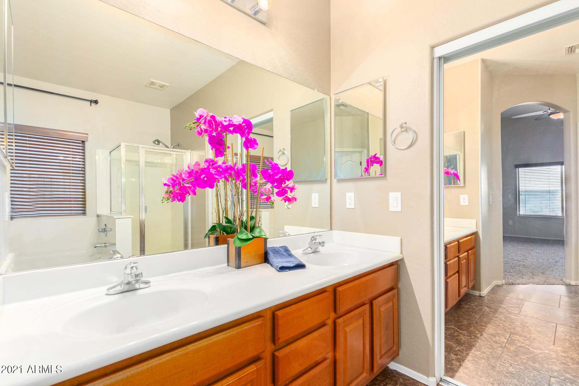 10070 East Hay Loft Road Florence, AZ 85132 - Photo 15 of 29 Primary Suite Bath