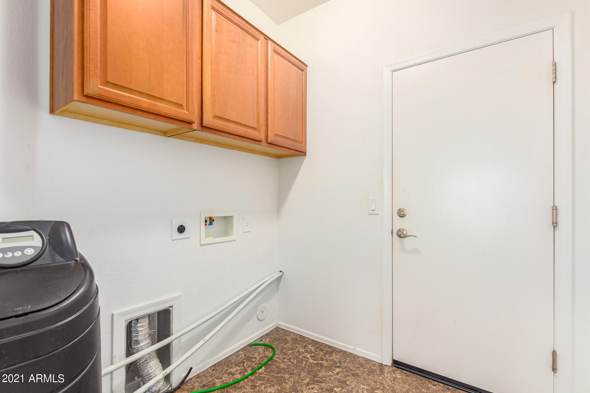 10070 East Hay Loft Road Florence, AZ 85132 - Photo 22 of 29 Laundry