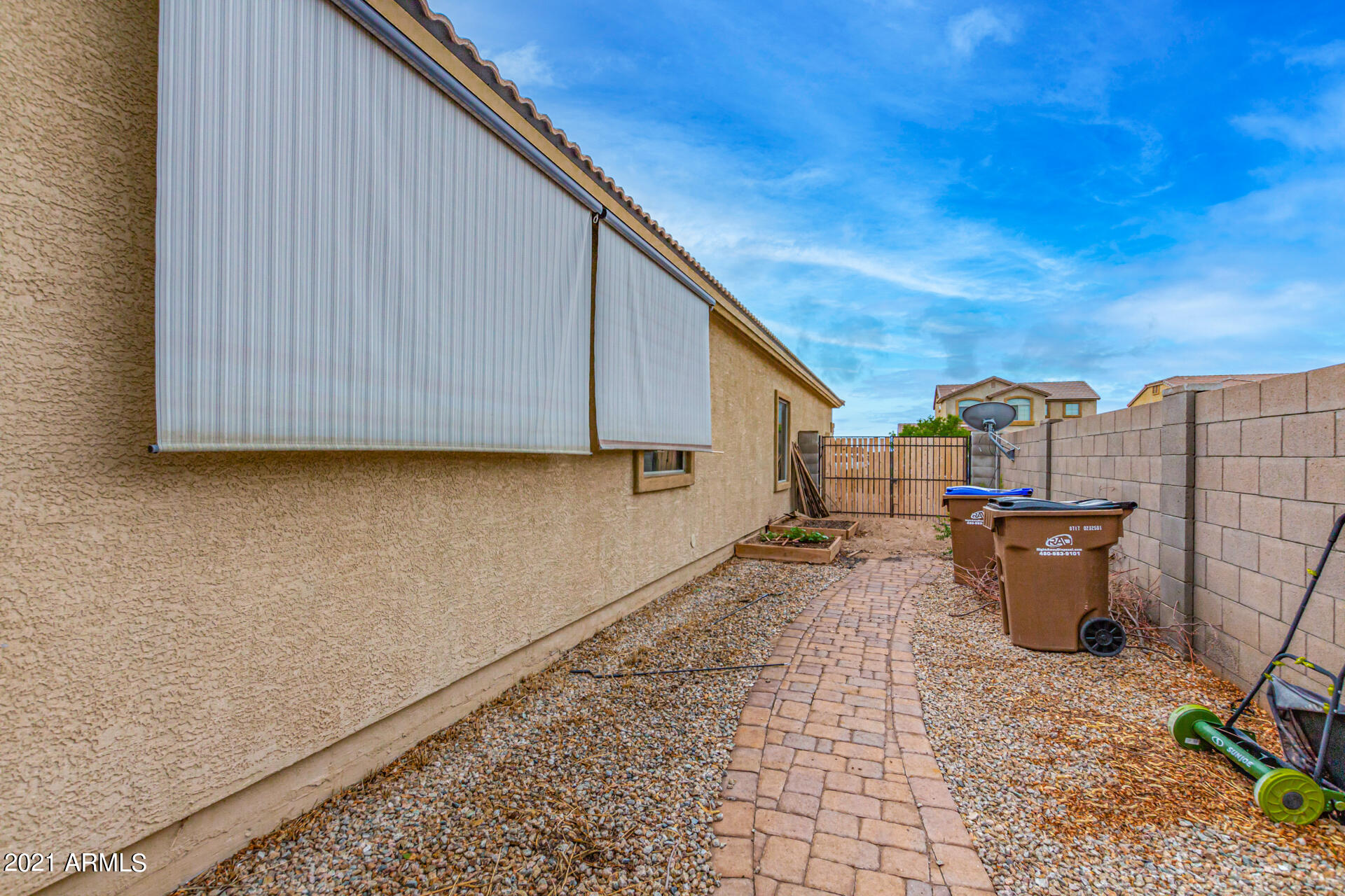 10070 East Hay Loft Road Florence, AZ 85132 - Photo 27 of 29 39 - Hay Loft