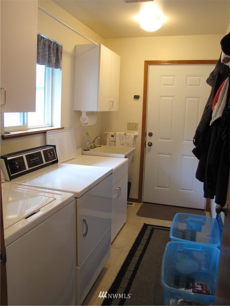 1664 Freshwater Bay Road Port Angeles, WA 98363 - Photo 21 of 24 Gallery Image 21
