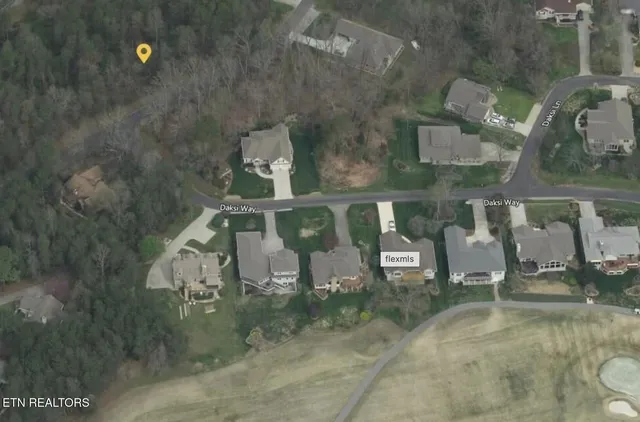 $750,000 | 105 Chanusi Way, Loudon, TN 37774