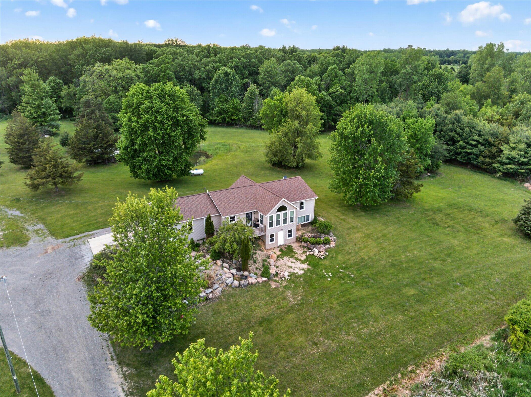 5569 South Corey Road Perry, MI 48872 - Photo 49 of 61 58-5569-S-Corey-Rd-Perry-MI-48872-Window