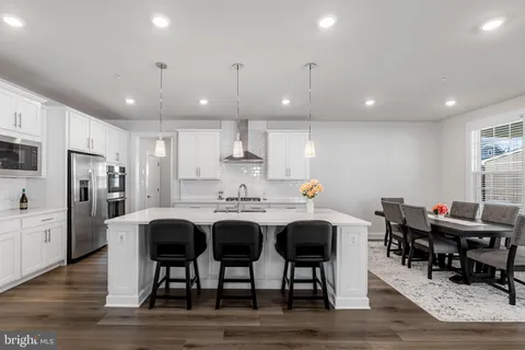 $999,999 | 15503 Twin River Circle, Bowie, MD 20716