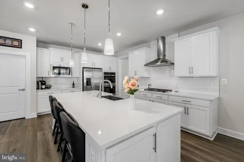 $999,999 | 15503 Twin River Circle, Bowie, MD 20716