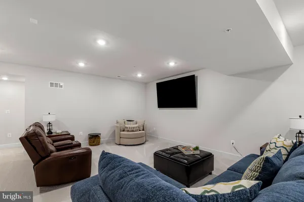 $1,050,000 | 15503 Twin River Circle, Bowie, MD 20716