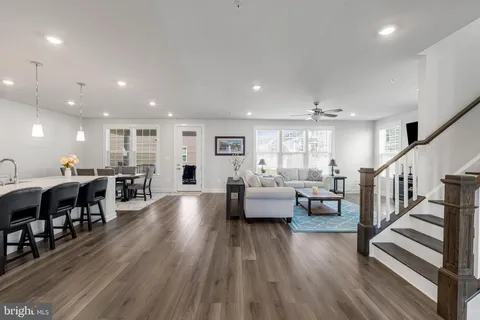 $999,999 | 15503 Twin River Circle, Bowie, MD 20716