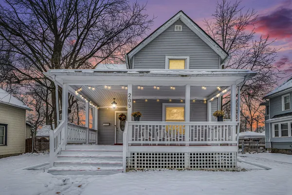 $189,000 | 205 Moores River Drive, Lansing, MI 48910