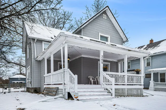 $195,000 | 205 Moores River Drive, Lansing, MI 48910