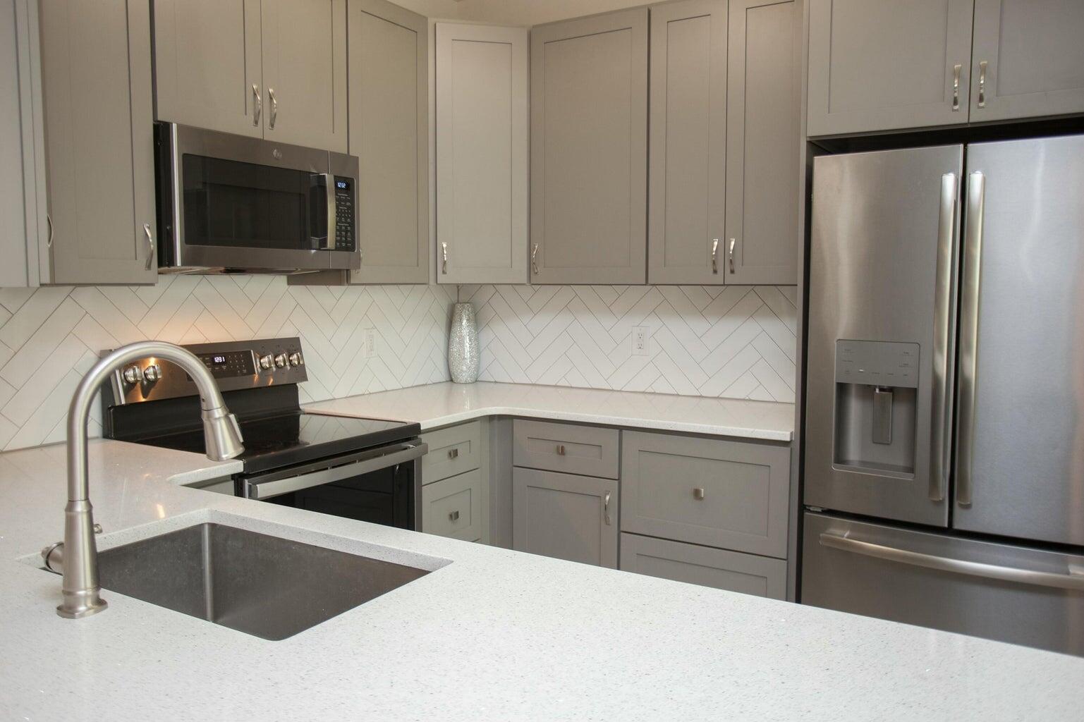 130 River Landing Drive, Unit 8209 Charleston, SC 29492 - Photo 8 of 59 20250301170830031620000000-o