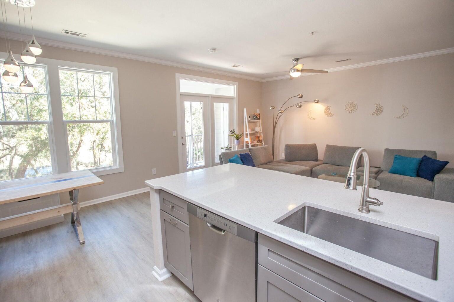 130 River Landing Drive, Unit 8209 Charleston, SC 29492 - Photo 10 of 59 20250301170842346486000000-o