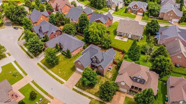 $729,900 | 2766 Trasbin Court, Thompson's Station, TN 37179