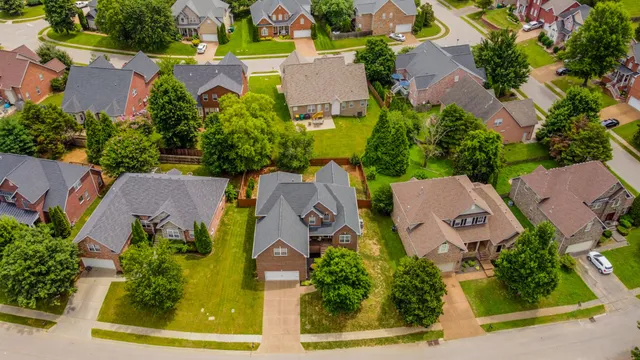 $729,900 | 2766 Trasbin Court, Thompson's Station, TN 37179