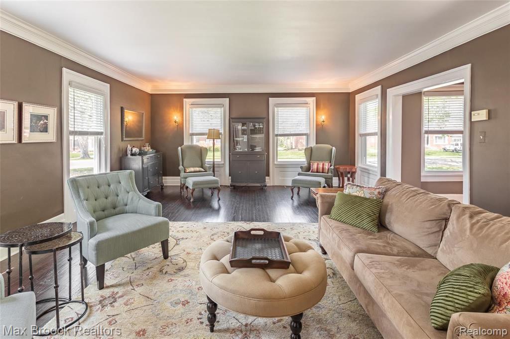 18277 Beverly Road Beverly Hills, MI 48025 - Photo 9 of 44