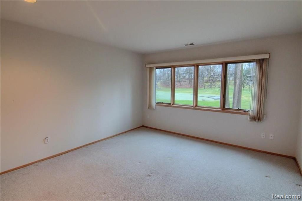1965 Pine Ridge Lane Bloomfield Hills, MI 48302 - Photo 30 of 38