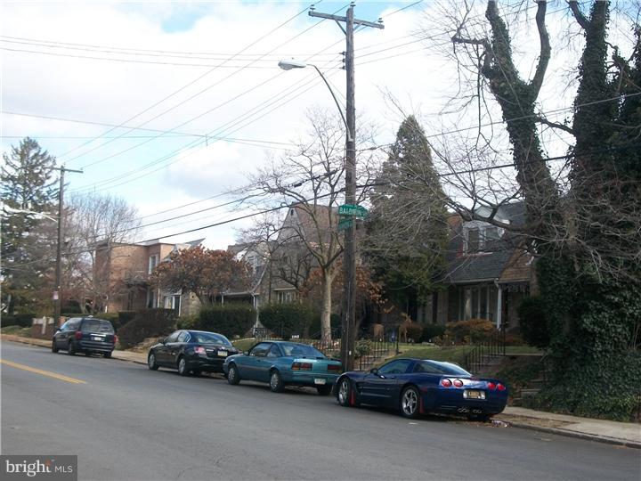 1136 Vernon Road Philadelphia, PA 19150 - Photo 3 of 25 Gallery Image 3