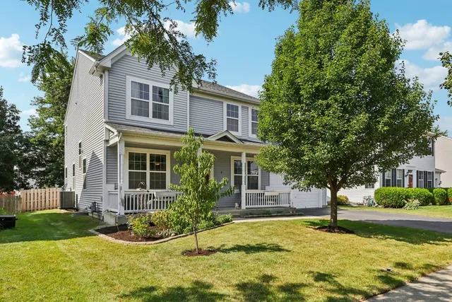 $465,000 | 2735 Hillsboro Boulevard, Aurora, IL 60503