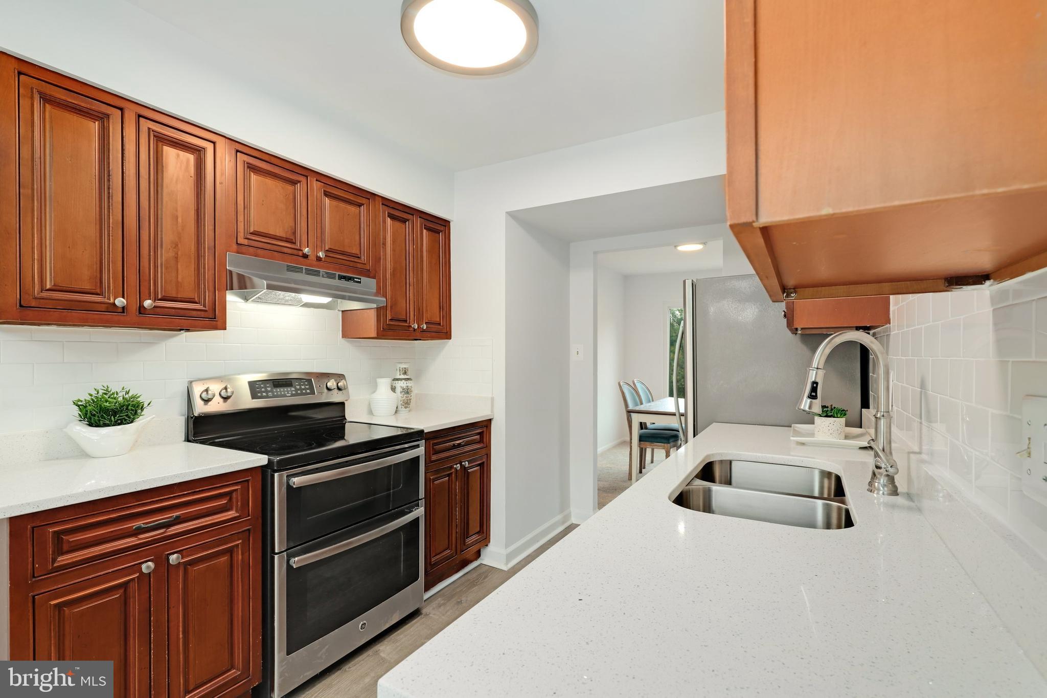 9047 Centerway Road Gaithersburg, MD 20879 - Photo 4 of 31
