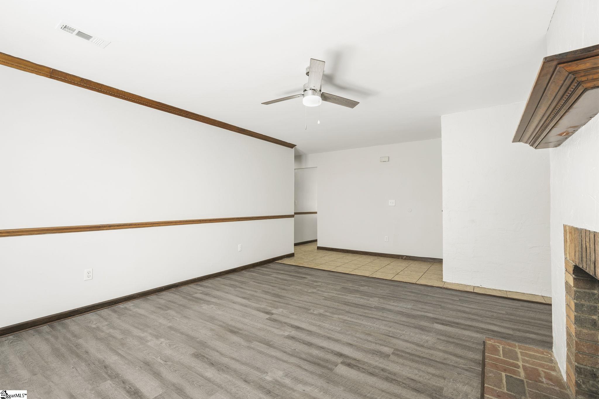 211 Brookside Drive Duncan, SC 29334 - Photo 7 of 31