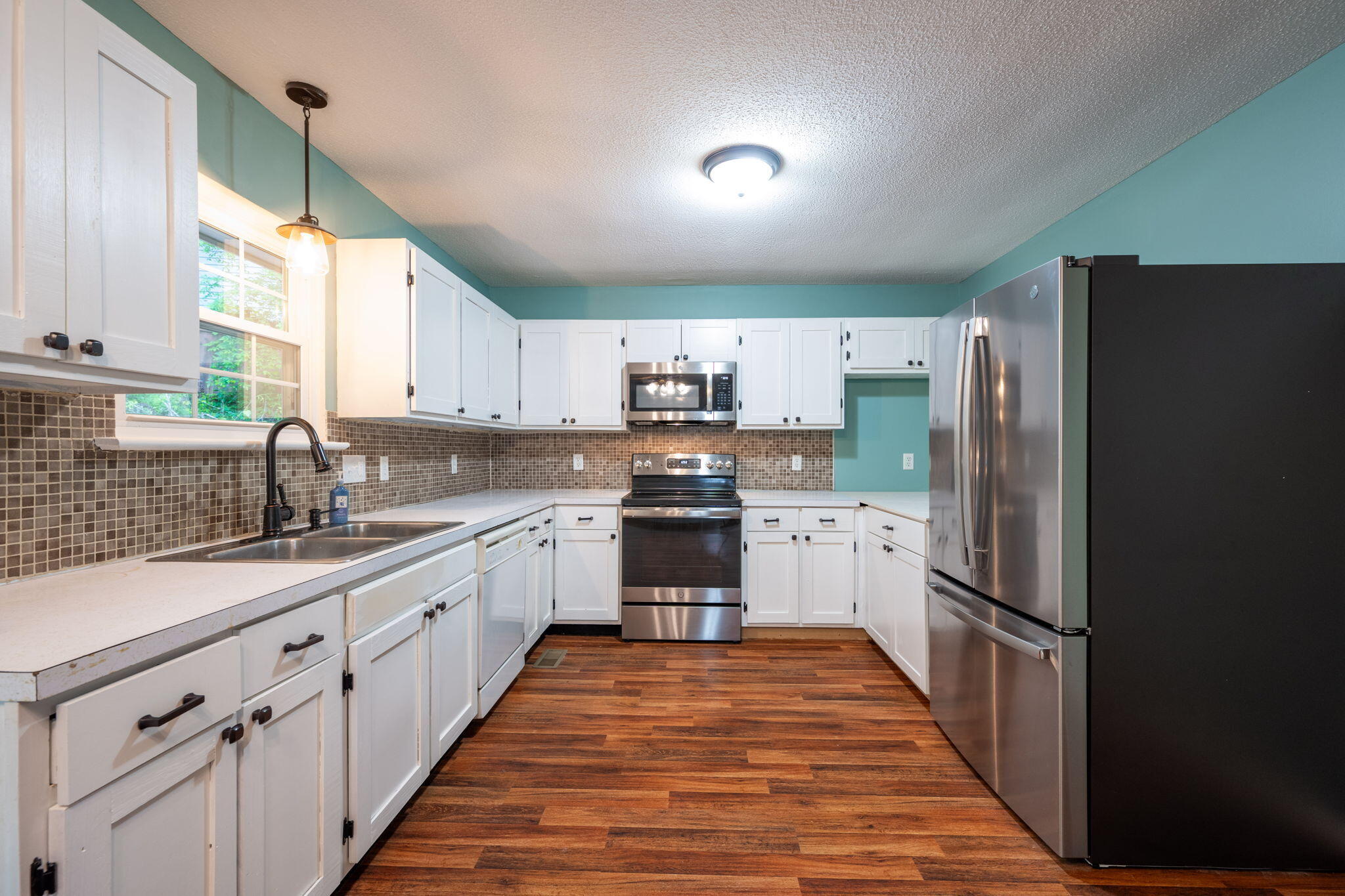 5534 Browntown Road Chattanooga, TN 37415 - Photo 6 of 33 Kitchen