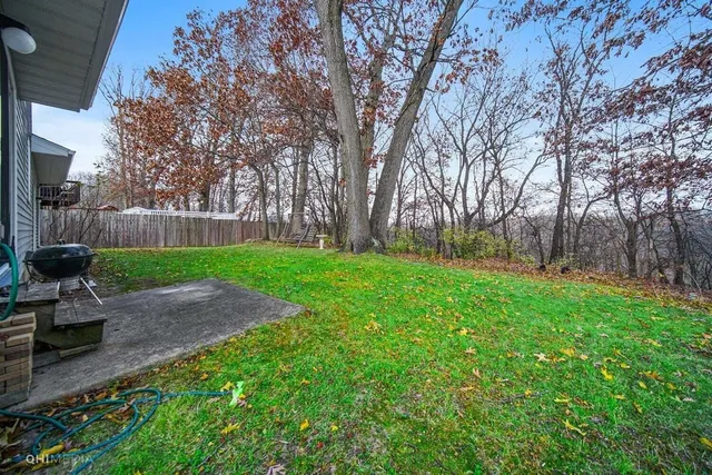 a front view of house with yard
