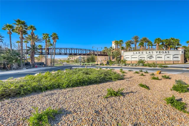 $695,000 | 15 Via Mantova, Unit 205, Henderson, NV 89011