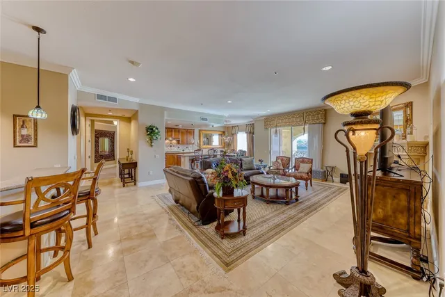 $695,000 | 15 Via Mantova, Unit 205, Henderson, NV 89011
