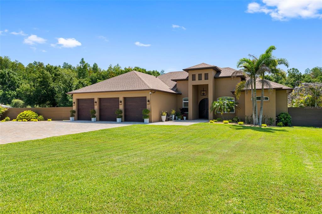 17117 Lakeshore Road Lutz, FL 33558 - Photo 2 of 48