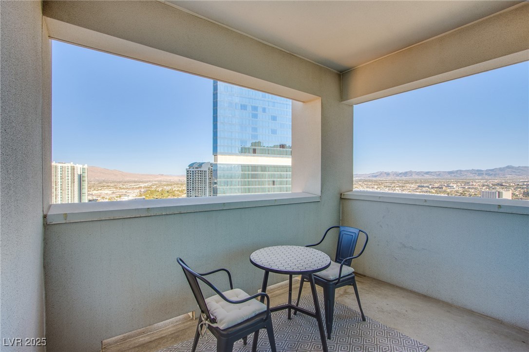 2700 South Las Vegas Boulevard, Unit 3307 Las Vegas, NV 89109 - Photo 13 of 15
