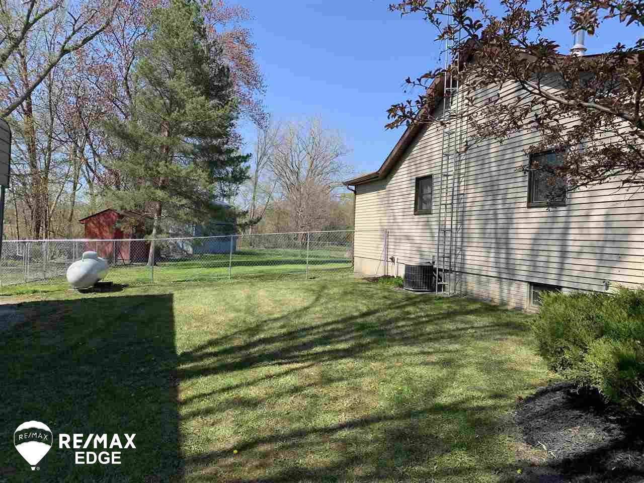 1127 East Farrand Road Clio, MI 48420 - Photo 39 of 52 50010685-38.JPG
